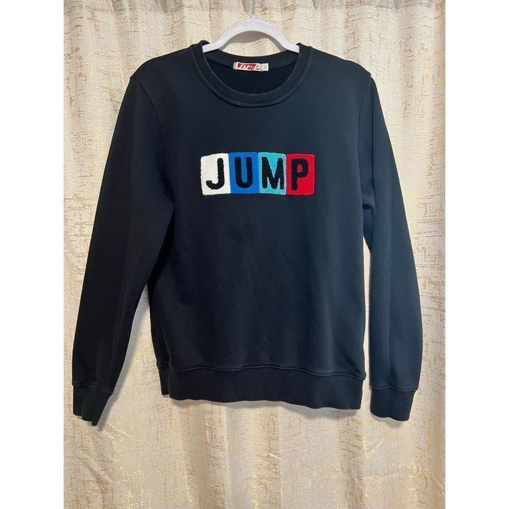 Jump Chenille Patch Sweatshirt Unisex XS Black Graphic Pullover Cozy Urban